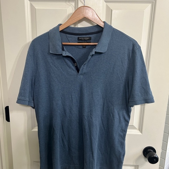 Great condition pre-worn Banana Republic Slate Polo Shirt size L. Luxury touch. - Picture 1 of 11